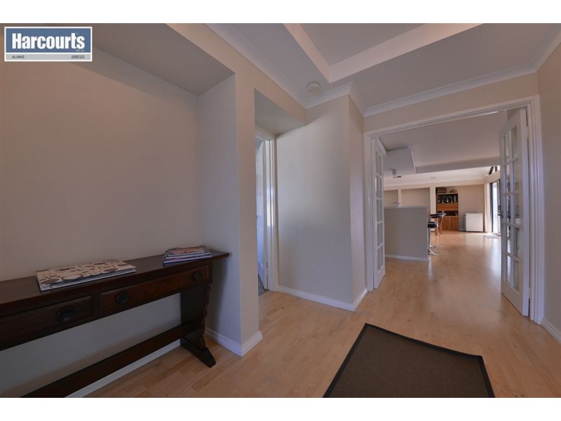 38 Keanefield Drive, Carramar WA 6031