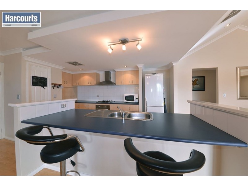 38 Keanefield Drive, Carramar WA 6031