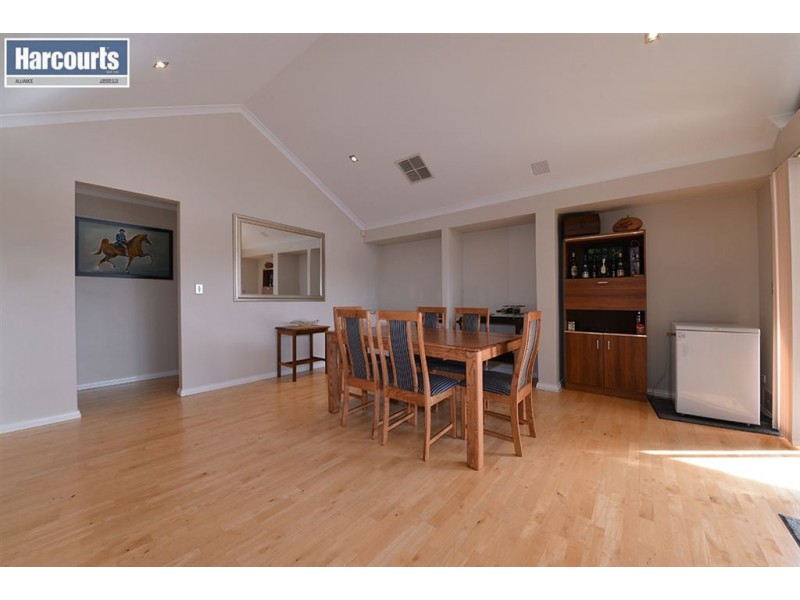 38 Keanefield Drive, Carramar WA 6031