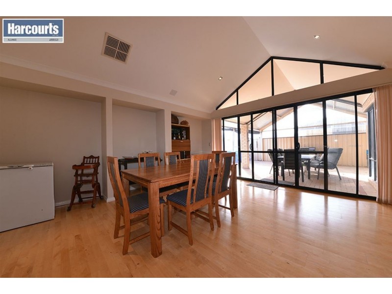 38 Keanefield Drive, Carramar WA 6031