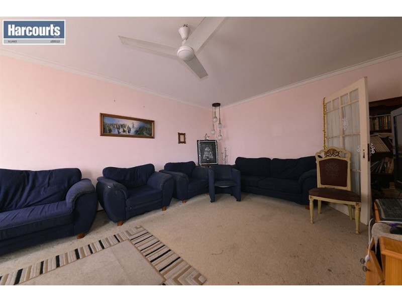 52 Treetop Avenue, Edgewater WA 6027