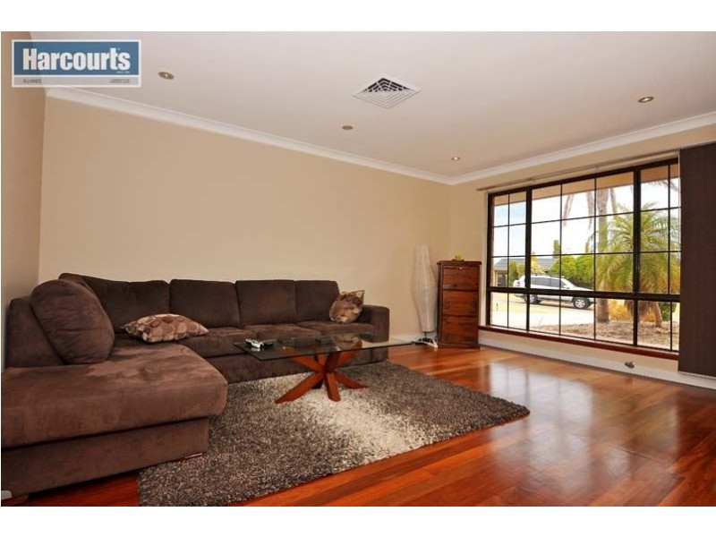 6 Telstar Place, Heathridge WA 6027