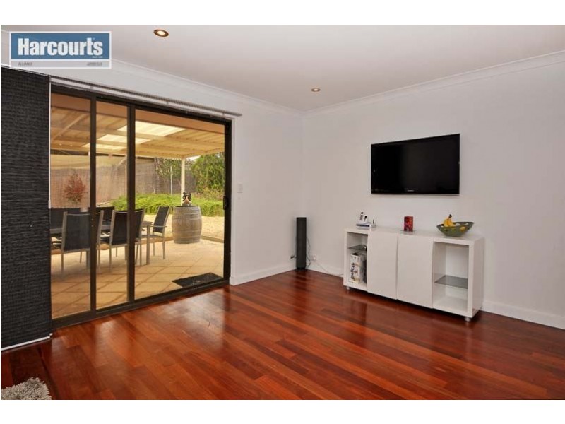 6 Telstar Place, Heathridge WA 6027