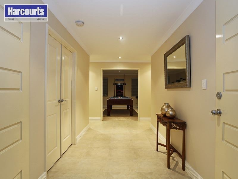 28 Bingarra Crescent, Tapping WA 6065