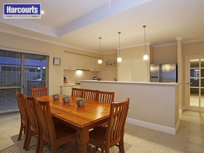 28 Bingarra Crescent, Tapping WA 6065