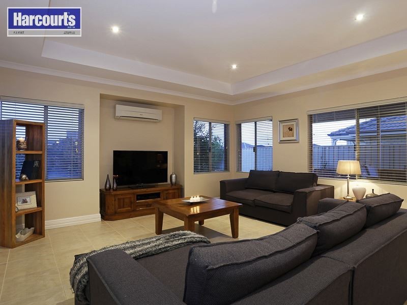 28 Bingarra Crescent, Tapping WA 6065