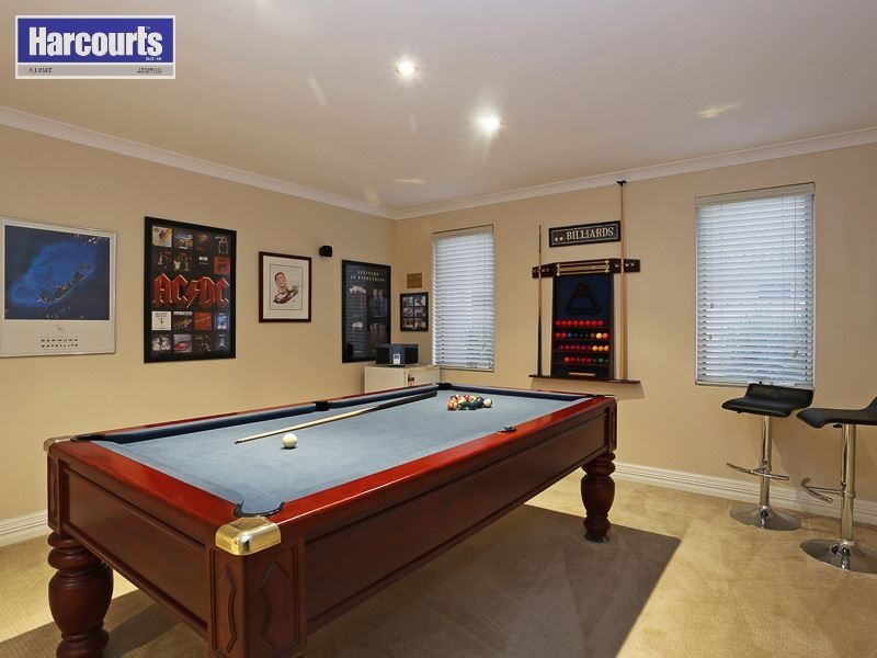 28 Bingarra Crescent, Tapping WA 6065