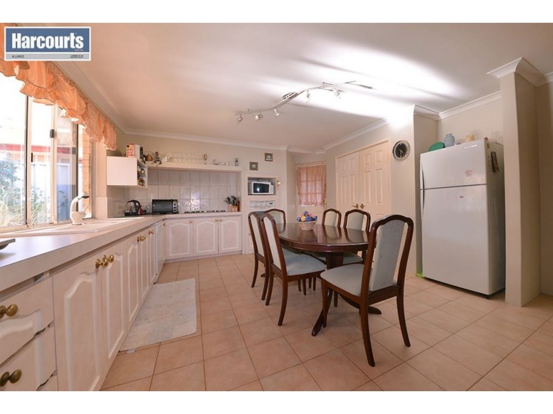 46 Fleetwood Circle, Woodvale WA 6026