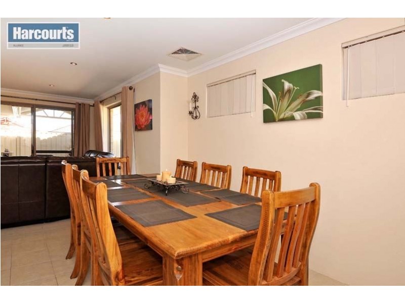 18 Harrison Lane, Madeley WA 6065