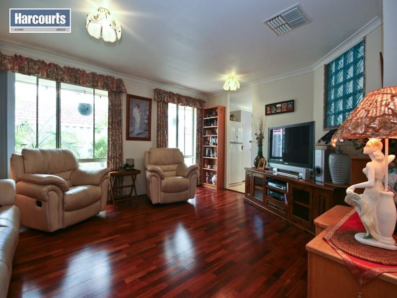 10 Brunel Court, Currambine WA 6028