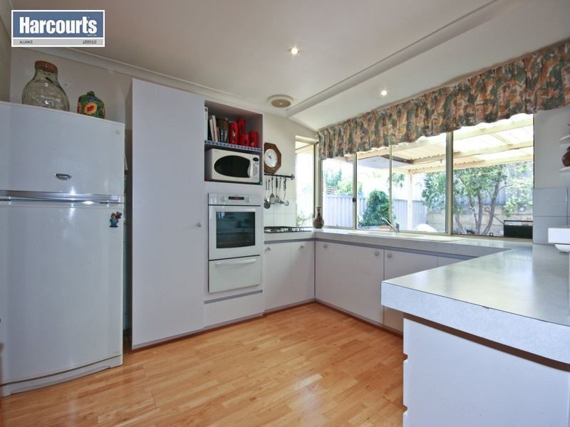 10 Brunel Court, Currambine WA 6028