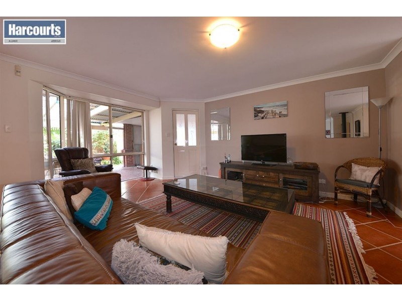 2 Yale Lane, Currambine WA 6028