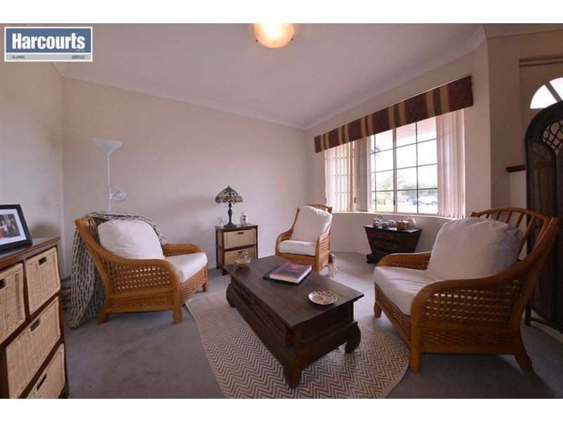 2 Yale Lane, Currambine WA 6028