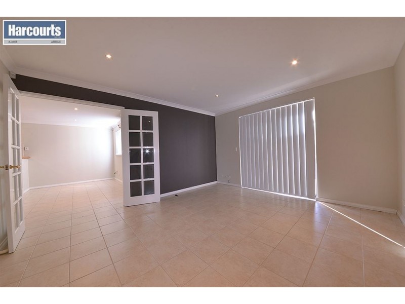 1/21 Narrung Way, Nollamara WA 6061