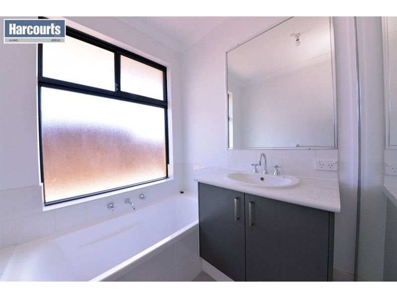 30 Manningtree Approach, Butler WA 6036