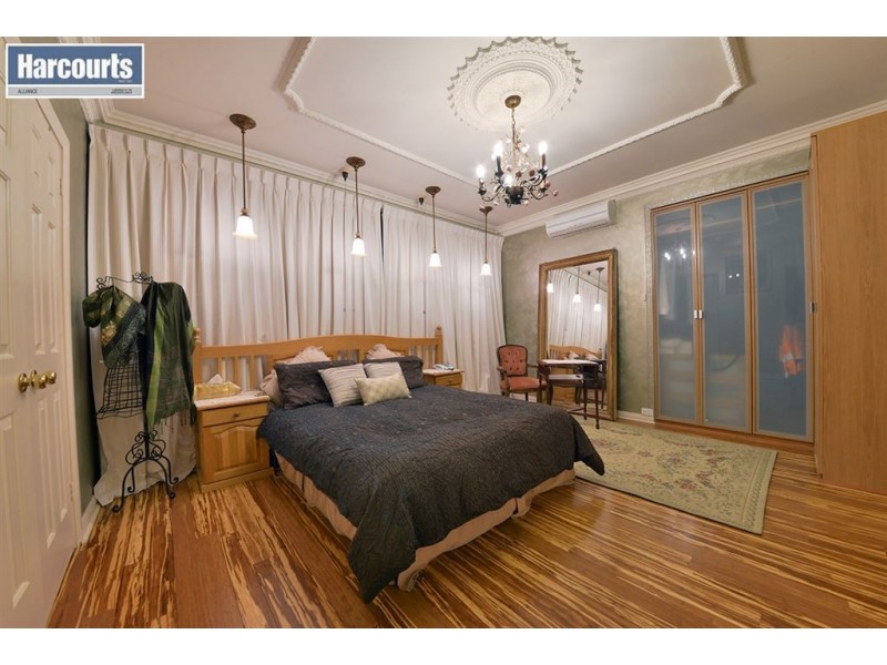 6 Dux Court, Duncraig WA 6023