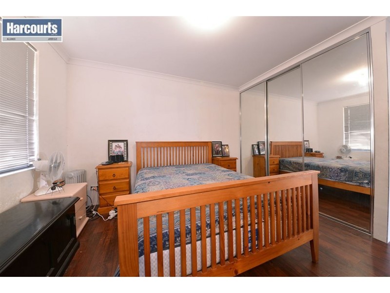 14 Stanbroke Turn, Carramar WA 6031