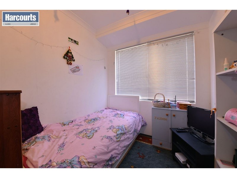 14 Stanbroke Turn, Carramar WA 6031