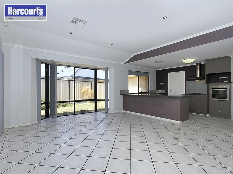 4 Carpenter Chase, Wanneroo WA 6065