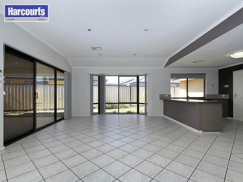 4 Carpenter Chase, Wanneroo WA 6065