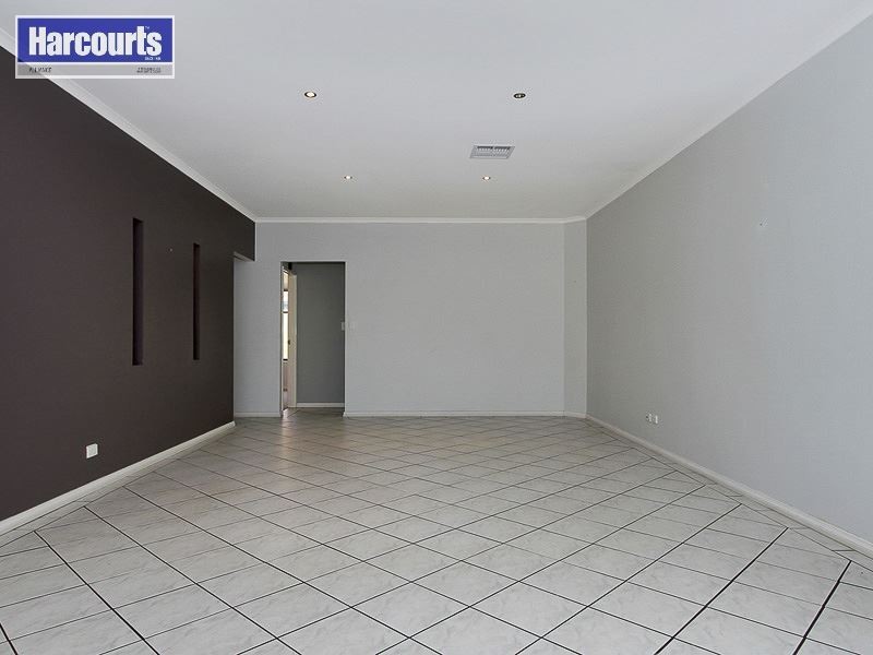 4 Carpenter Chase, Wanneroo WA 6065