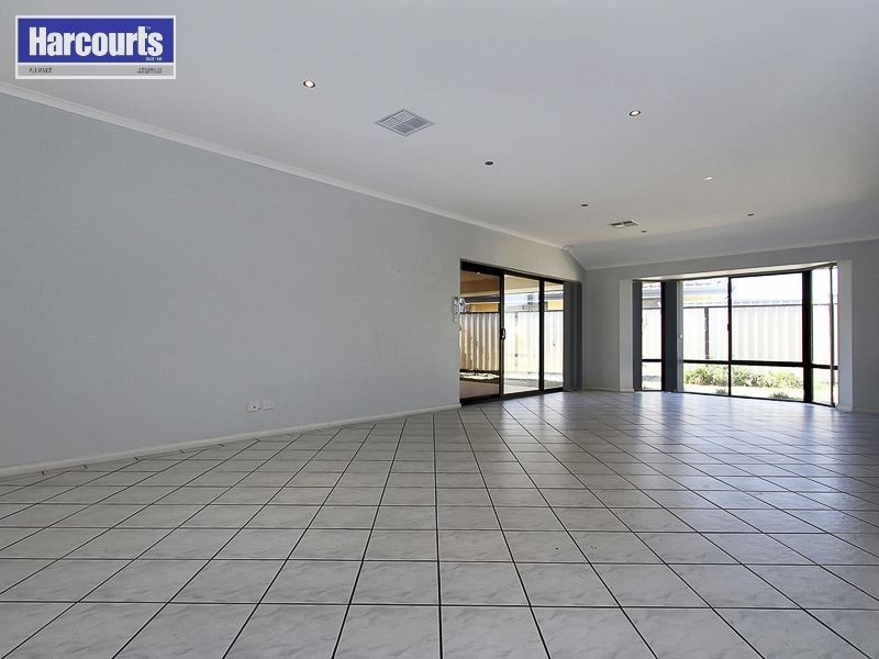 4 Carpenter Chase, Wanneroo WA 6065