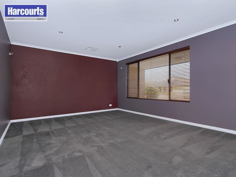 4 Carpenter Chase, Wanneroo WA 6065