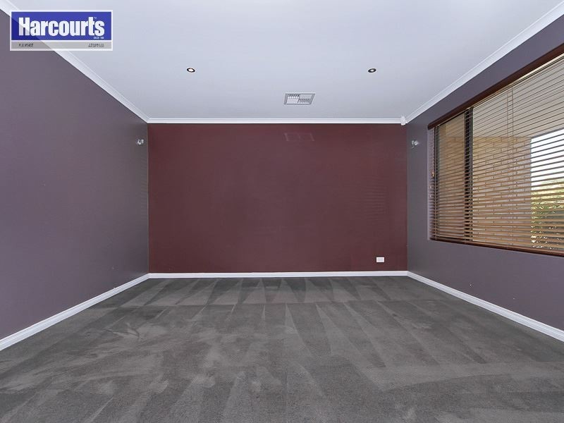 4 Carpenter Chase, Wanneroo WA 6065