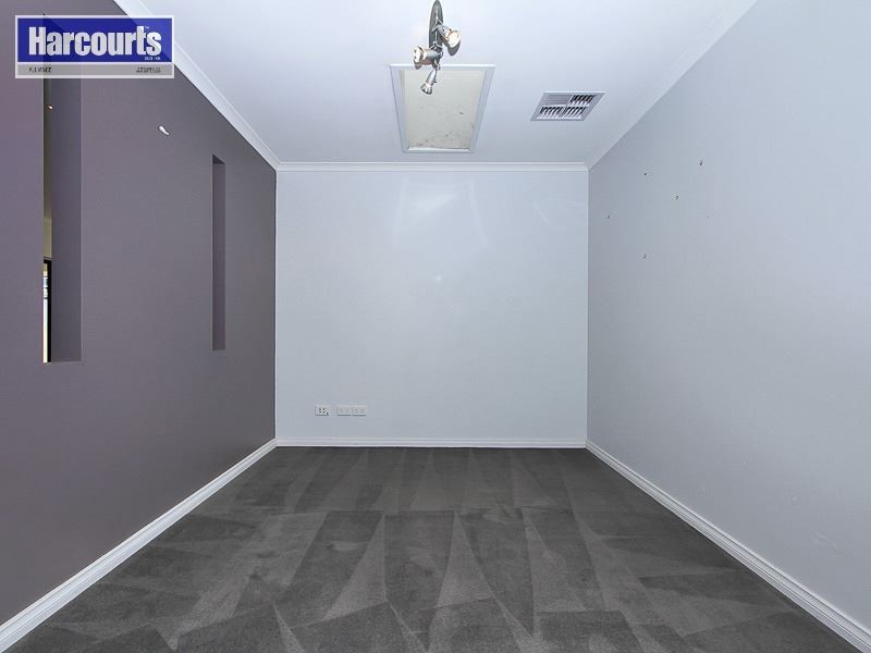 4 Carpenter Chase, Wanneroo WA 6065