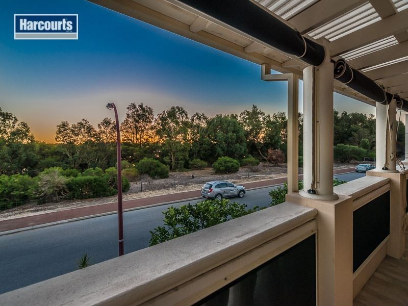 26 Woodlake Retreat, Kingsley WA 6026