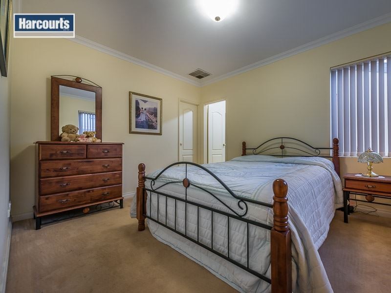 26 Woodlake Retreat, Kingsley WA 6026