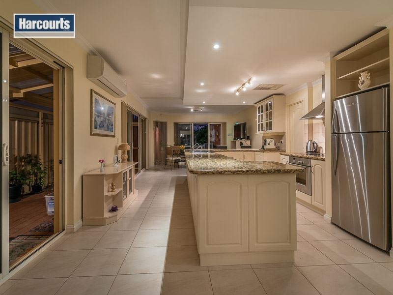 26 Woodlake Retreat, Kingsley WA 6026