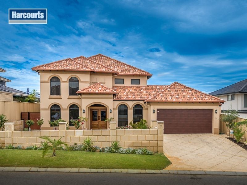 7 St Lucia Road, Iluka WA 6028