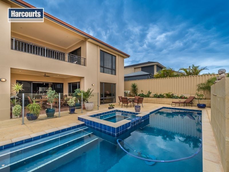 7 St Lucia Road, Iluka WA 6028