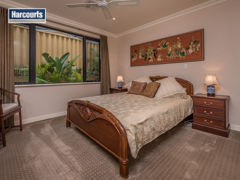 7 St Lucia Road, Iluka WA 6028