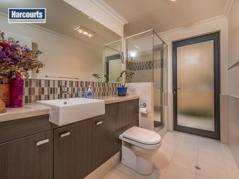 7 St Lucia Road, Iluka WA 6028