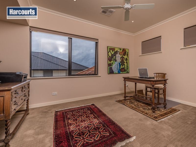 7 St Lucia Road, Iluka WA 6028