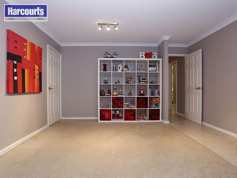 30 Monaltrie Loop, Carramar WA 6031