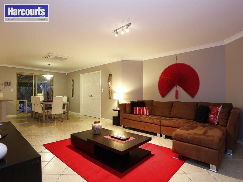 30 Monaltrie Loop, Carramar WA 6031