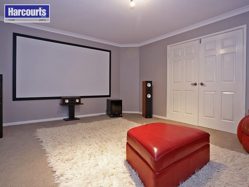 30 Monaltrie Loop, Carramar WA 6031