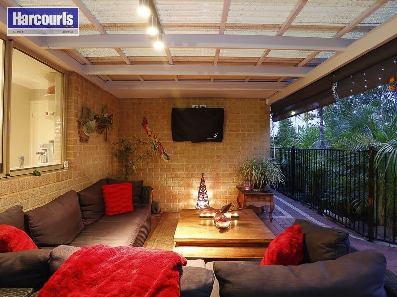 30 Monaltrie Loop, Carramar WA 6031