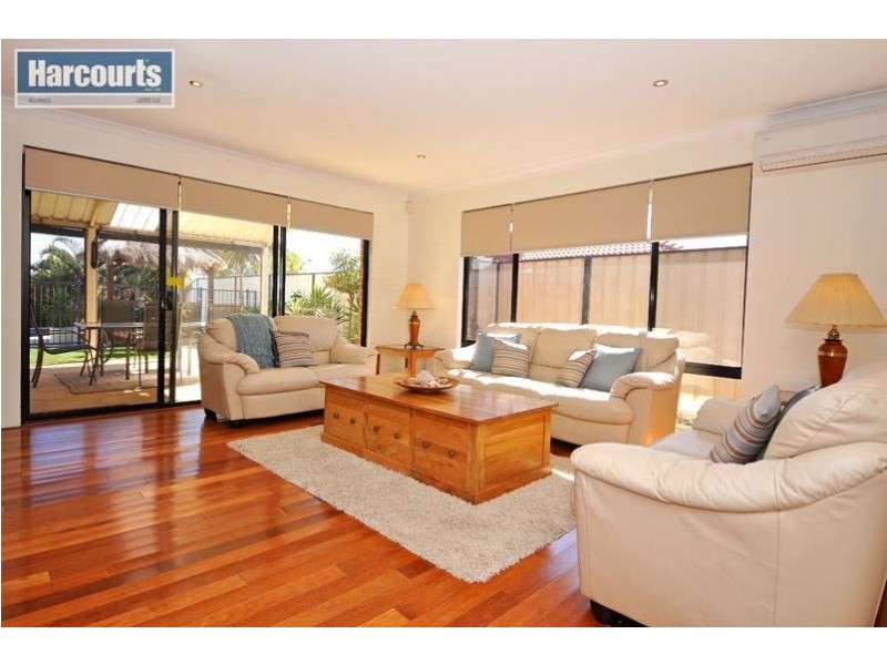 34 Wishaw Loop, Kinross WA 6028