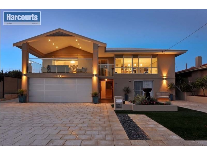 7 Iluka Avenue, Mullaloo WA 6027