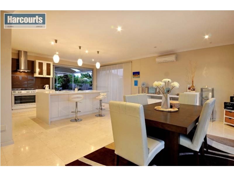 7 Iluka Avenue, Mullaloo WA 6027