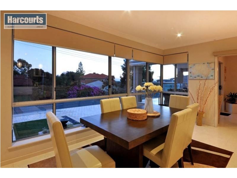 7 Iluka Avenue, Mullaloo WA 6027