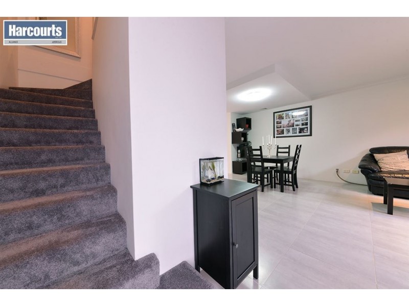 14/40 Hollins Bend, Madeley WA 6065