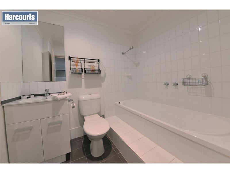 14/40 Hollins Bend, Madeley WA 6065