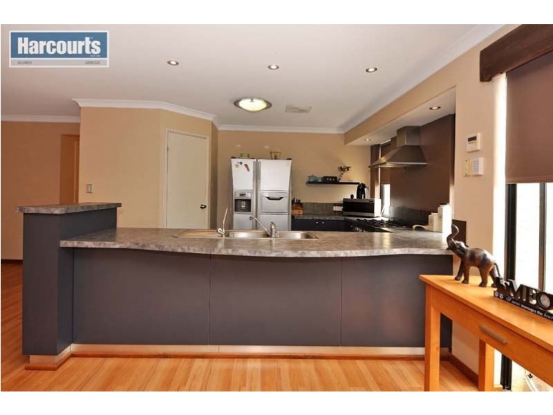 32 Bramley Loop, Madeley WA 6065