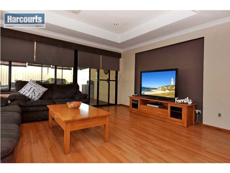 32 Bramley Loop, Madeley WA 6065