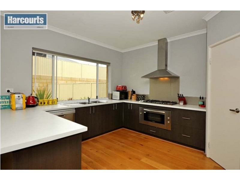 6 Rail Drive, Tapping WA 6065